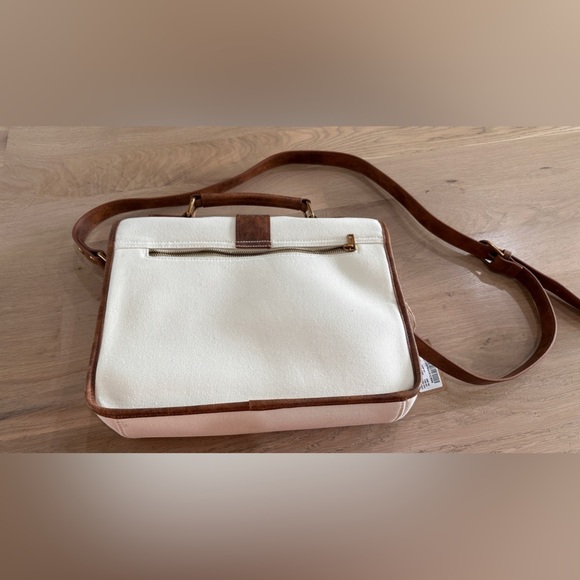 Brandy Melville cream canvas messenger bag NWT - Picture 11 of 11